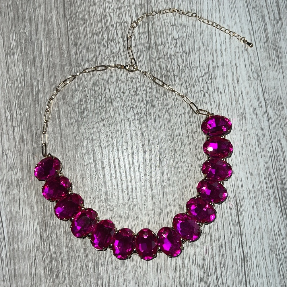Pink gem necklace with gold link chain - Picture 3 of 5